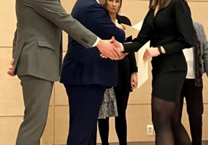 Julia obiera gratulacje